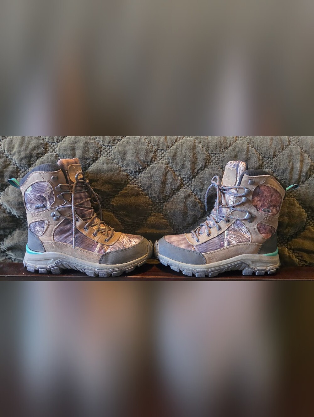 Cabela's Women's 7.5 Camo Hunting Boots 3M Thinsulate Leather